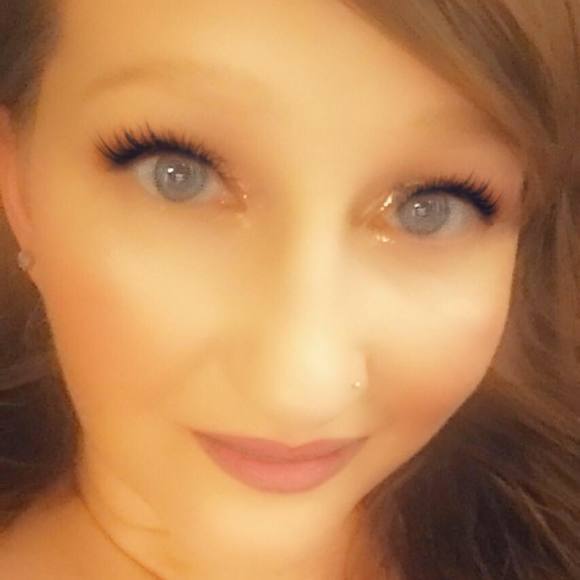 Meet your Posher, Tamasin - Picture 1 of 1